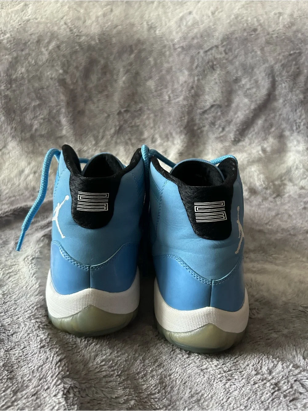 Nike air Jordan 11 retro Pantone size 10 Vnds